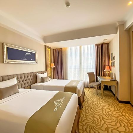 Отель Grand Keisha Yogyakarta Kejayan Экстерьер фото