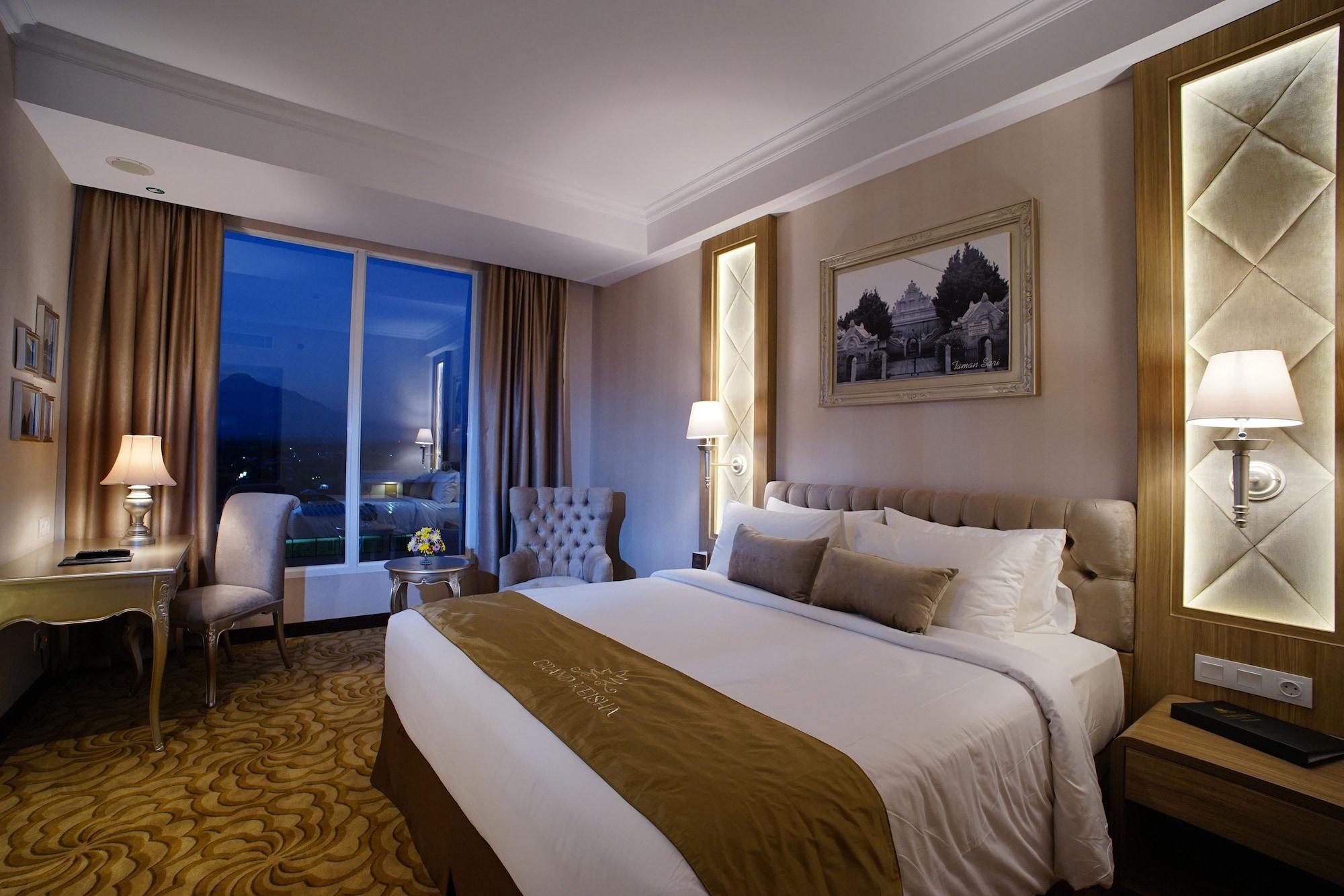 Отель Grand Keisha Yogyakarta Kejayan Экстерьер фото