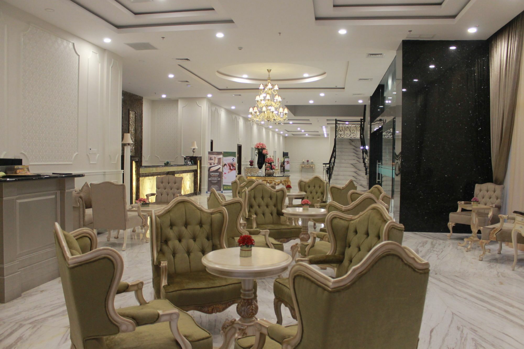 Отель Grand Keisha Yogyakarta Kejayan Экстерьер фото